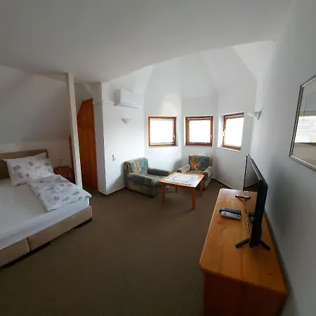 בית הארחה Emil Porta