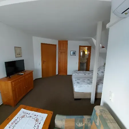 Guest house Emil Porta *