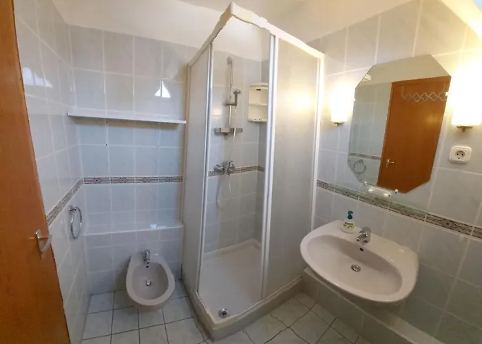 Emil Porta בית הארחה 3*